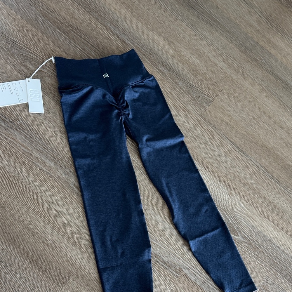 CSB Size Small Brand New NAVY scrunch tights